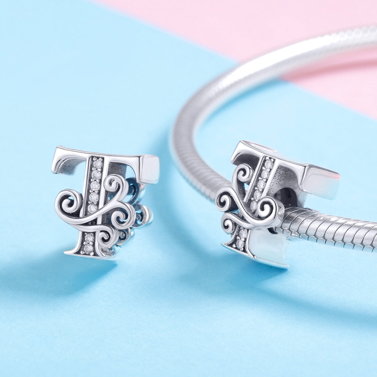 Charm "Iniziale T" 🌟