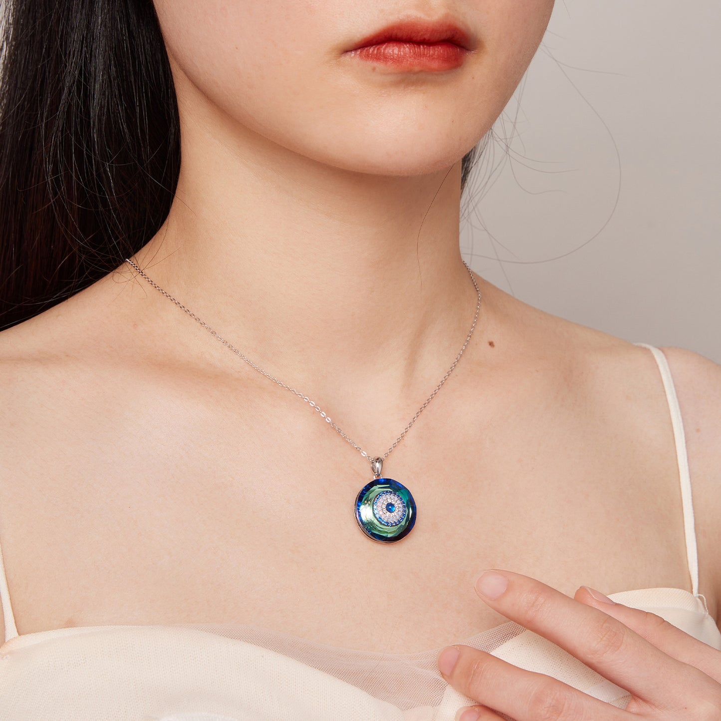 Collana "Sguardo Cristallino" 🧿