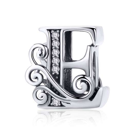 Charm "Iniziale E" ✨