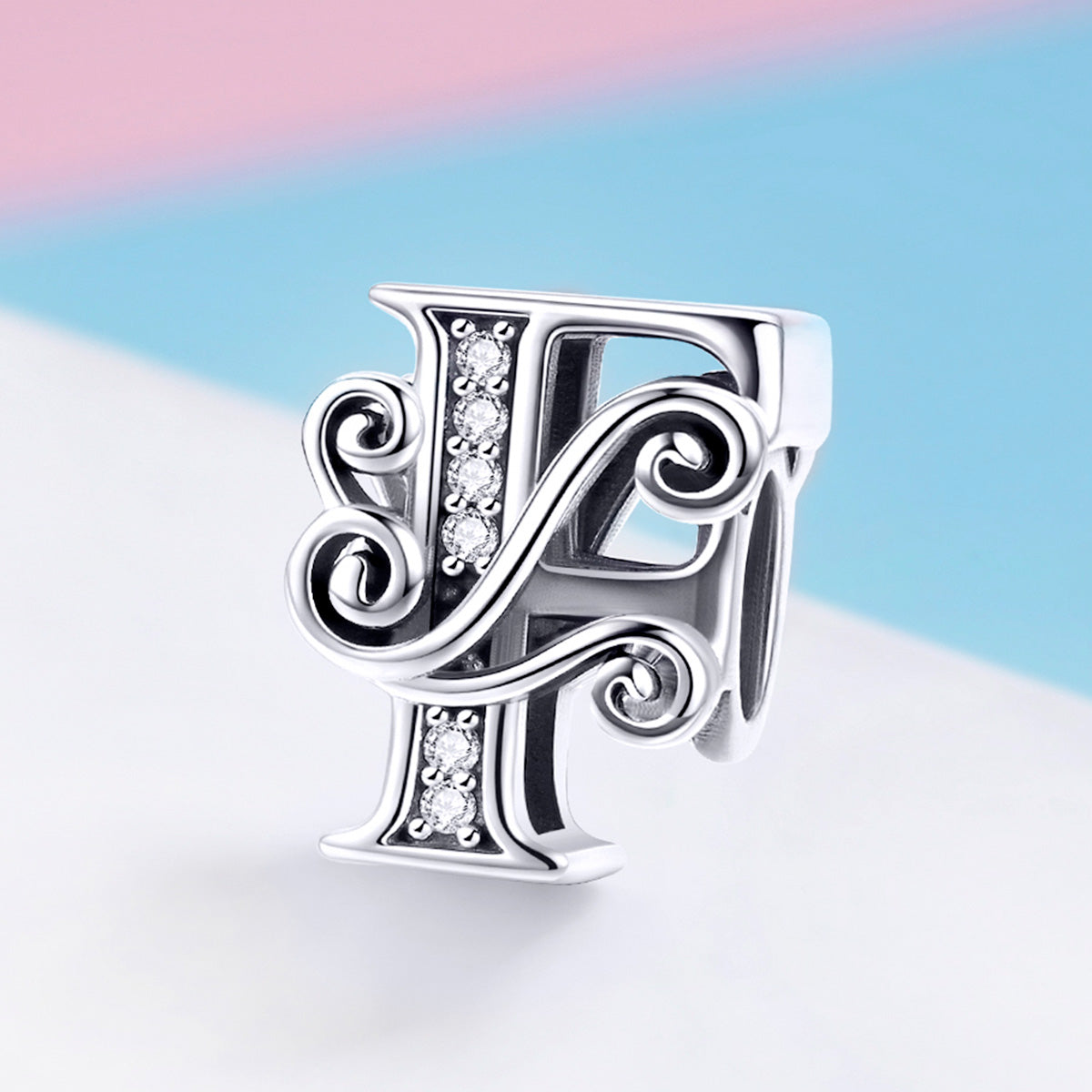 Charm "Iniziale F" 🎀