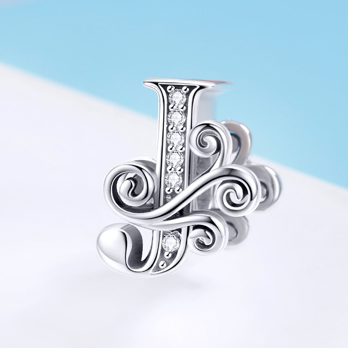 Charm "Iniziale J" 🔮