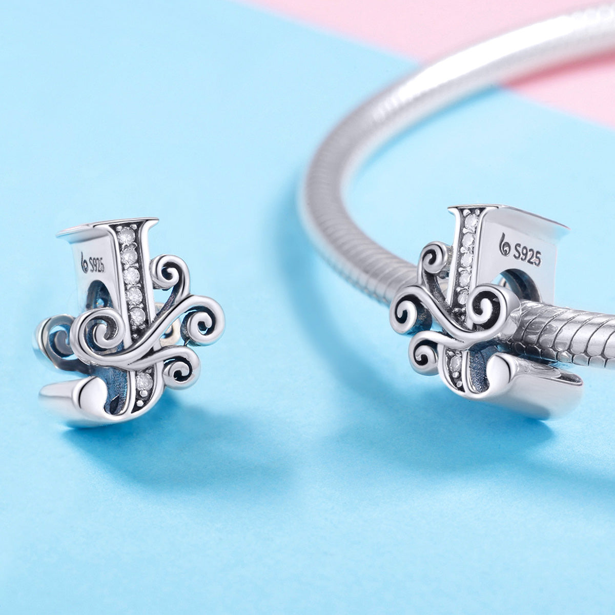 Charm "Iniziale J" 🔮