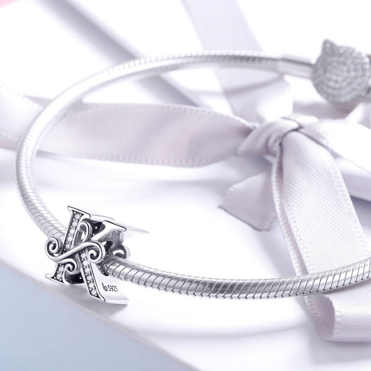 Charm "Iniziale K" 🧲