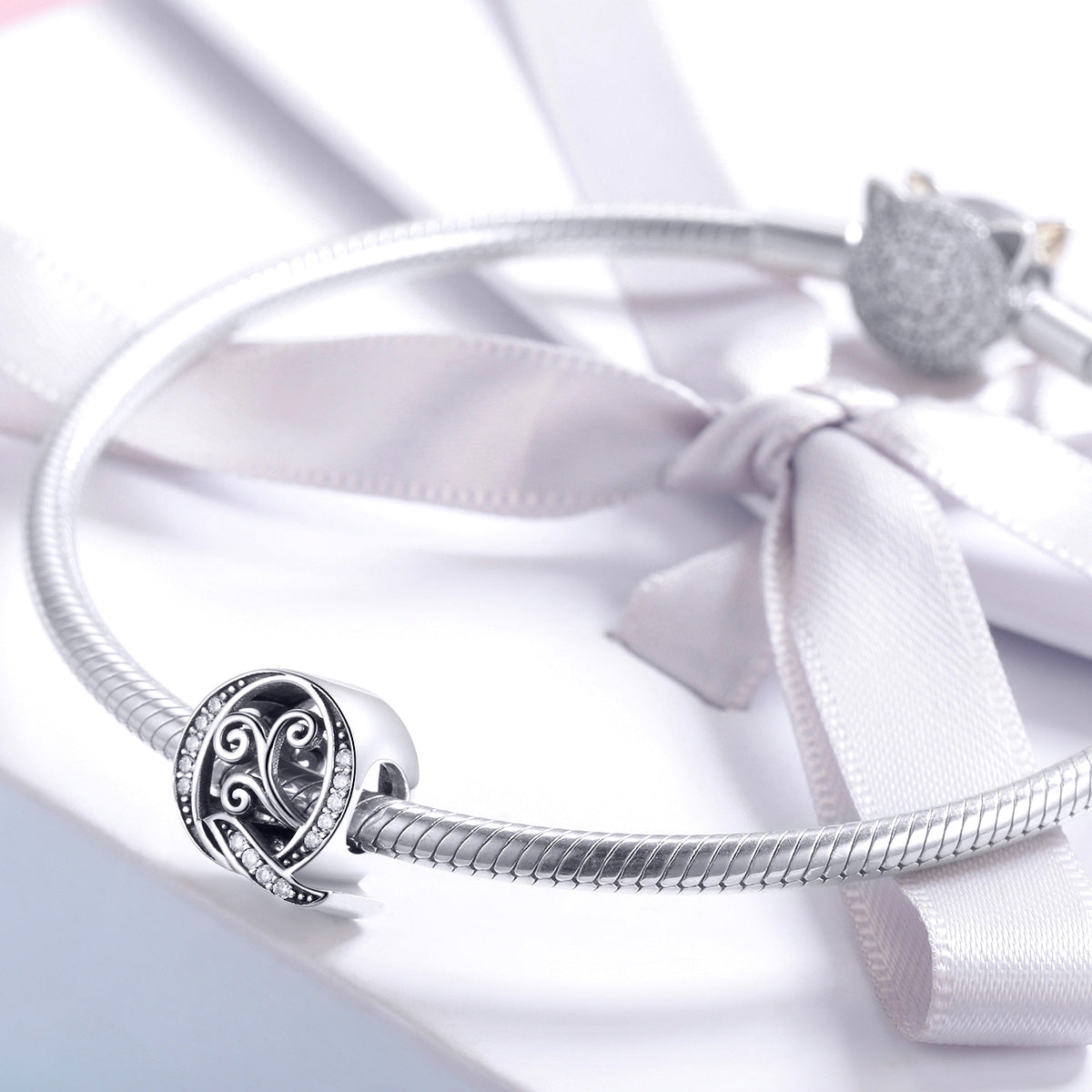Charm "Iniziale Q" 👑
