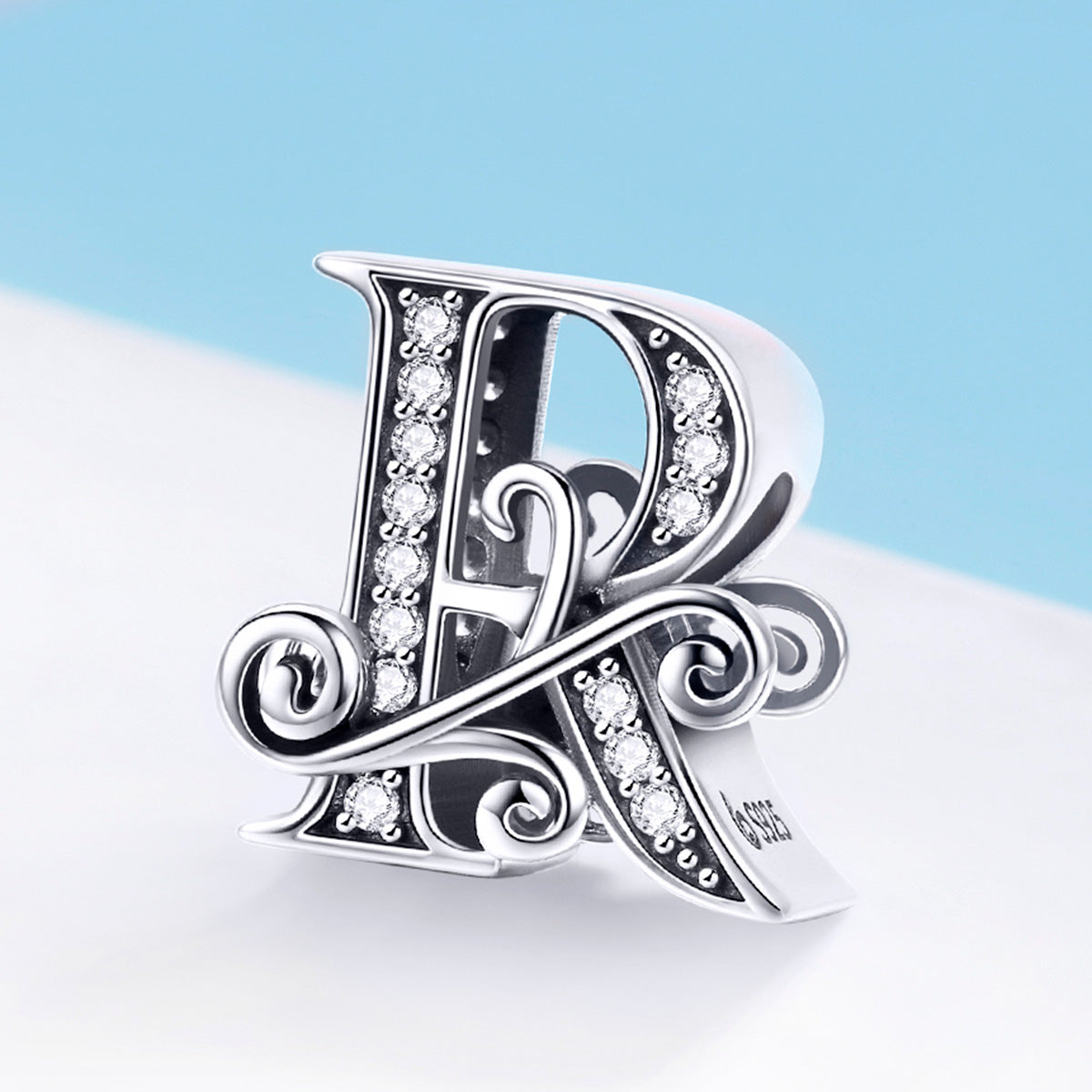 Charm "Iniziale R" 🔥