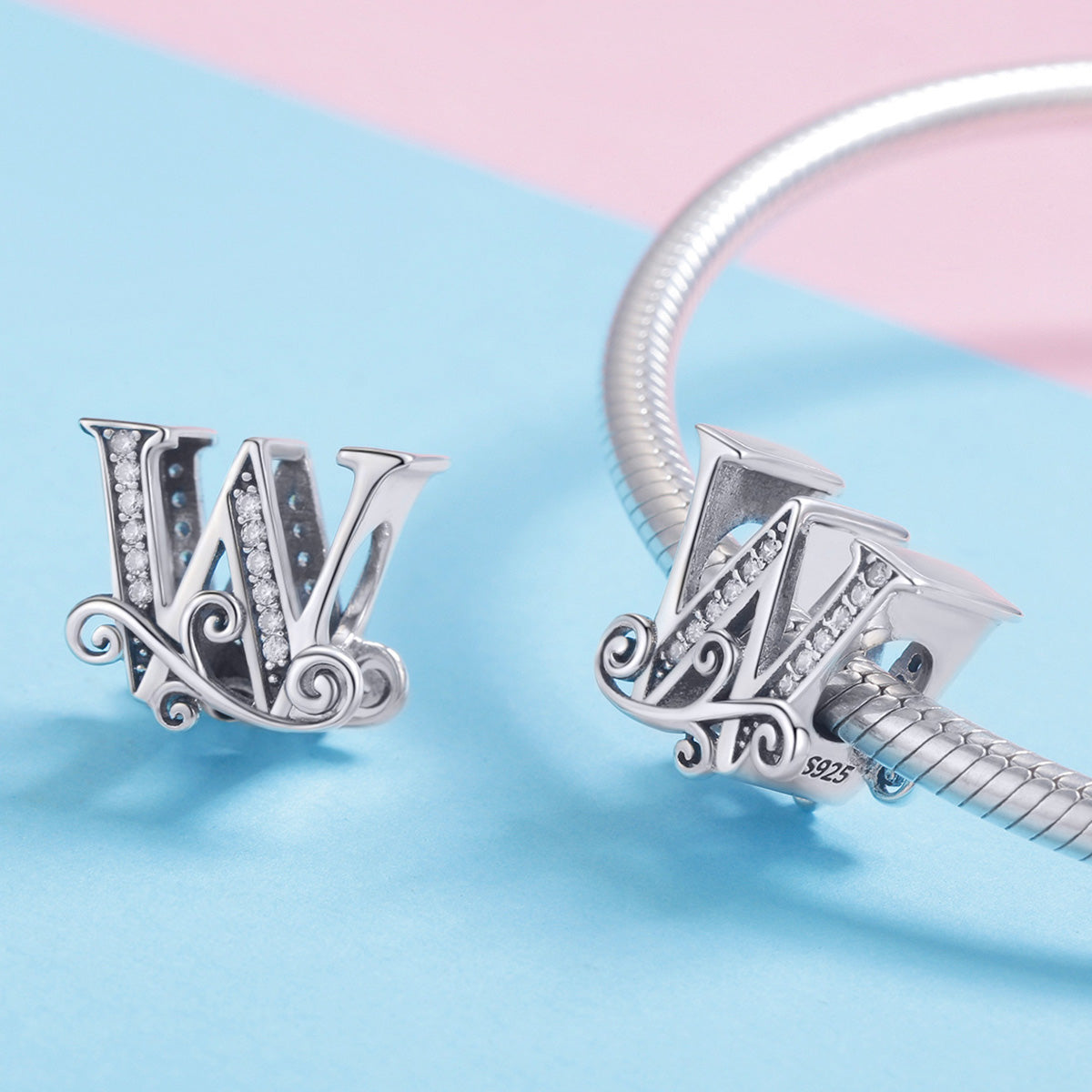 Charm "Iniziale W" 💠
