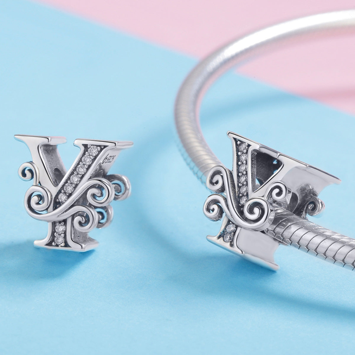 Charm "Iniziale Y" 🌿
