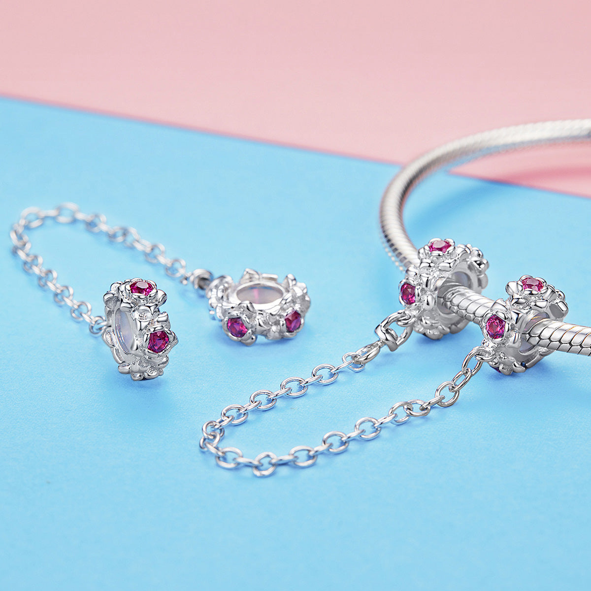 Charm "Fiore Incatenato" 🌸⛓️