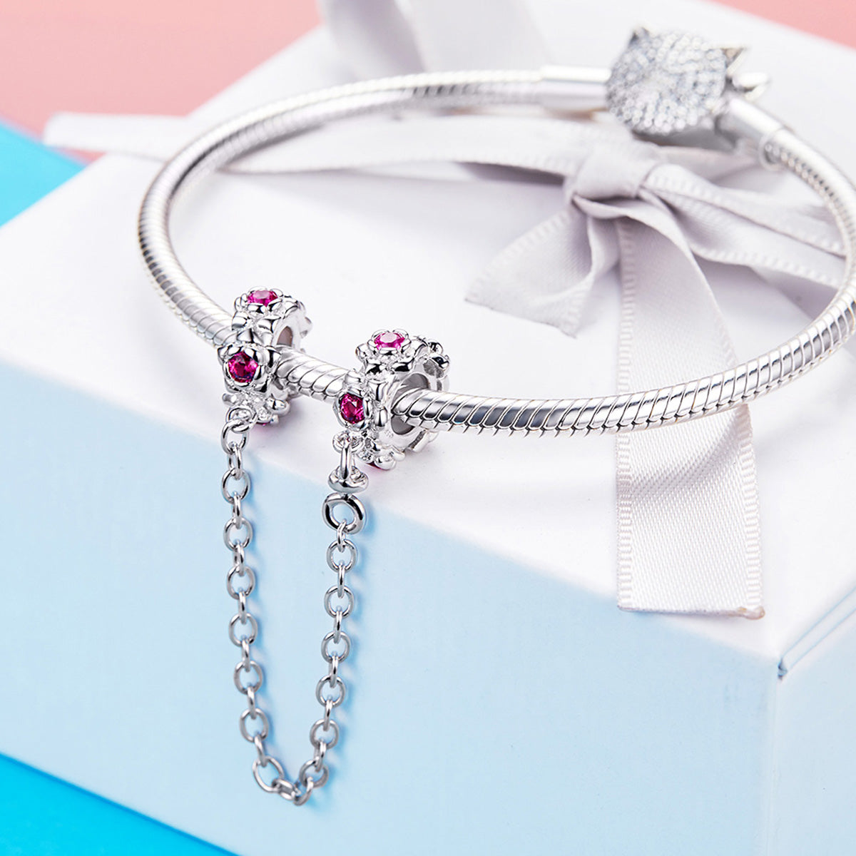 Charm "Fiore Incatenato" 🌸⛓️