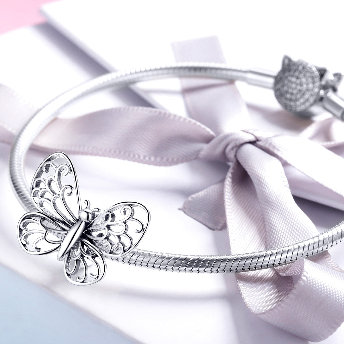 Charm "Farfalla Incantata" 🦋✨