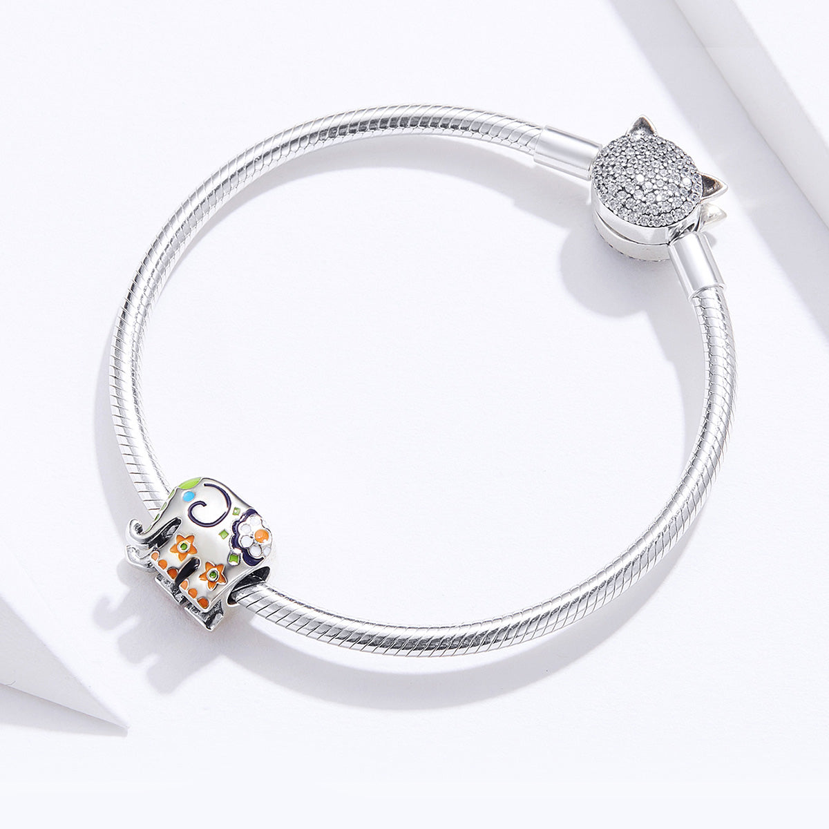 Charm "Elefante Festoso" 🐘🌟