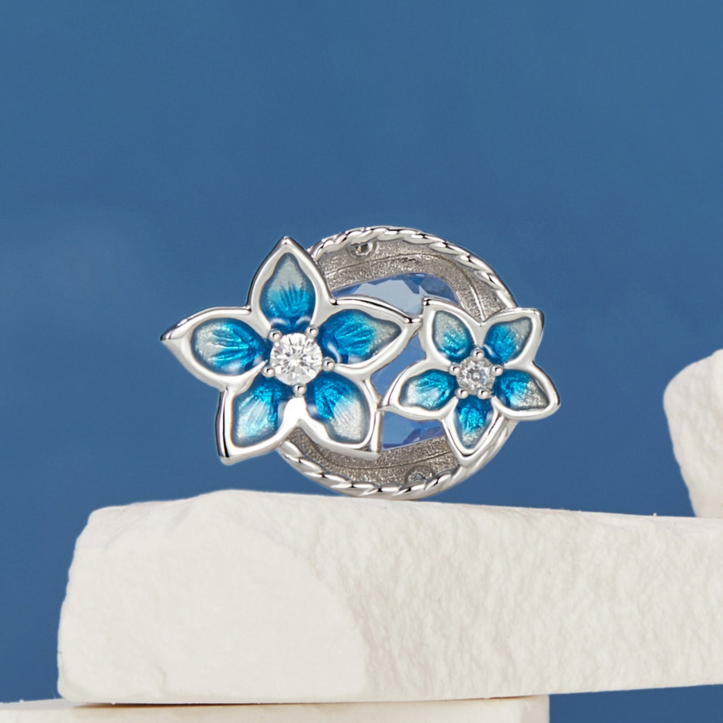 Charm "Danza dei Petali" 💙🌼