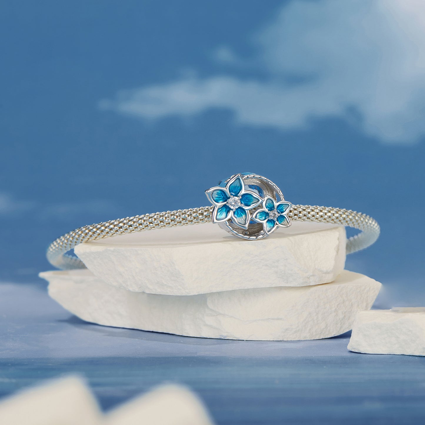 Charm "Danza dei Petali" 💙🌼