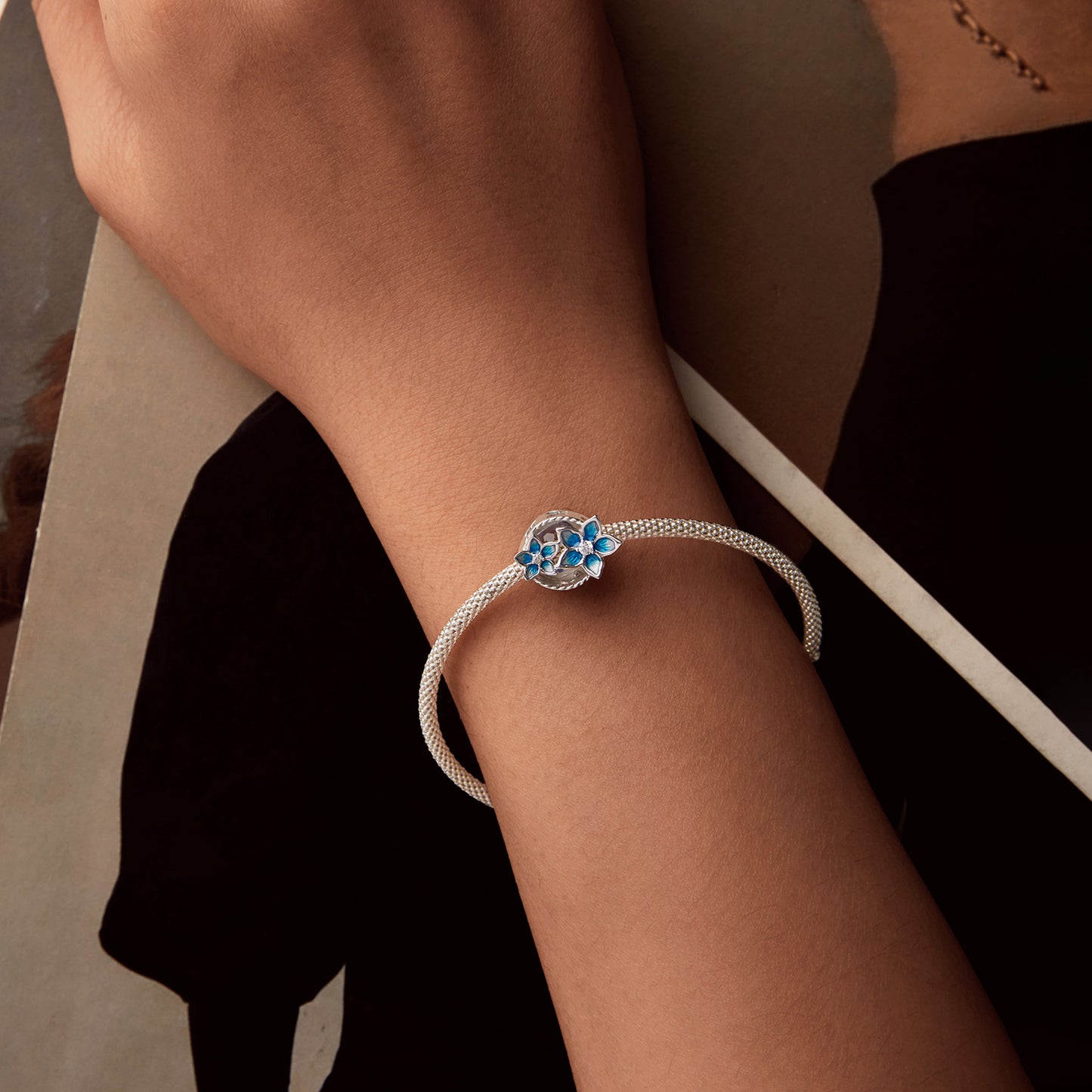 Charm "Danza dei Petali" 💙🌼
