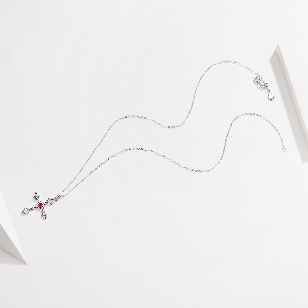 Collana "Croce Gotica" ✝️