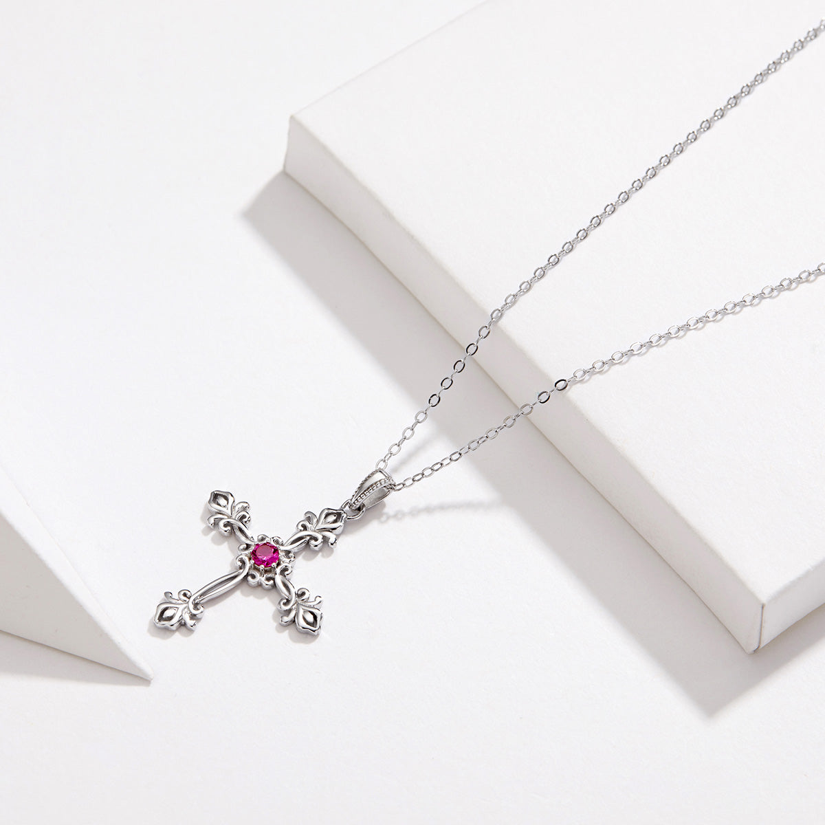 Collana "Croce Gotica" ✝️