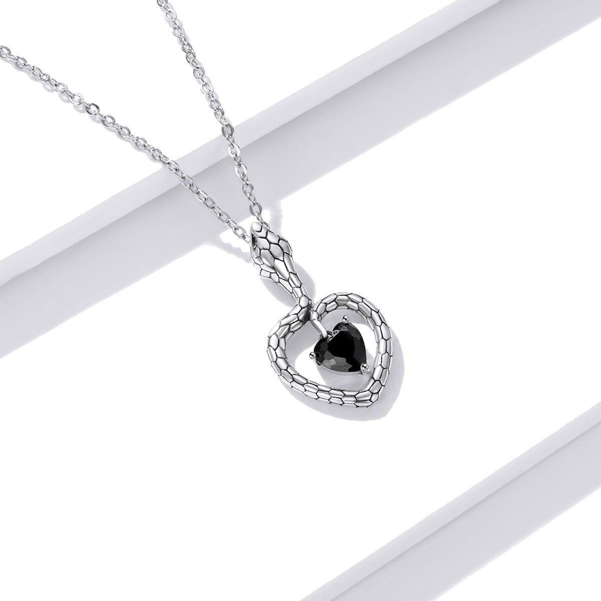 Collana "Serpente Incantato" 🐍🖤