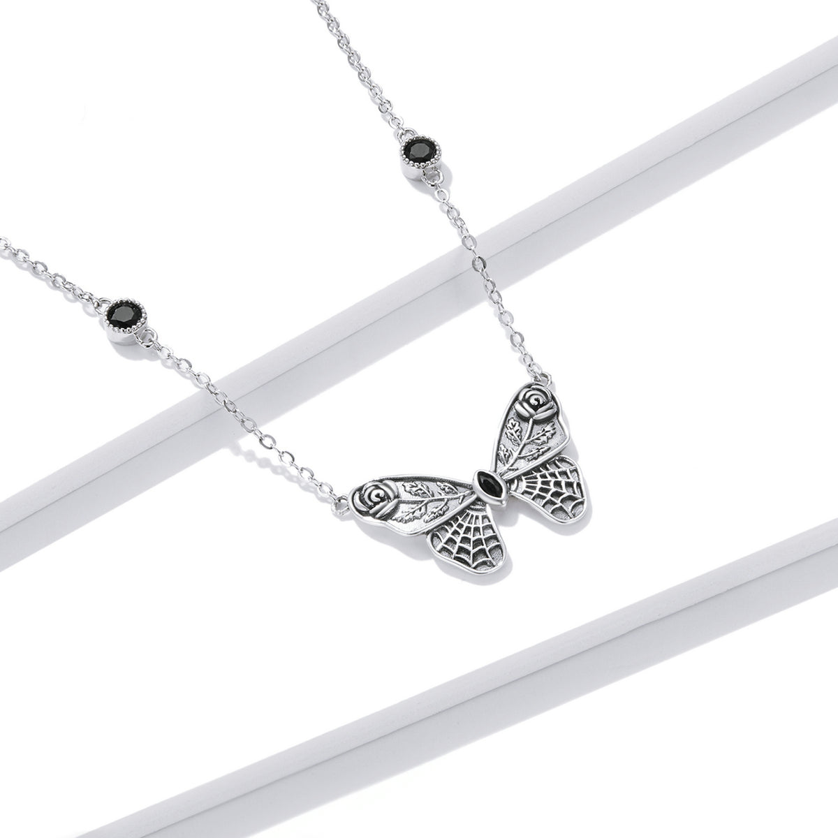 Collana "Farfalla Gotica" 🦋🌑