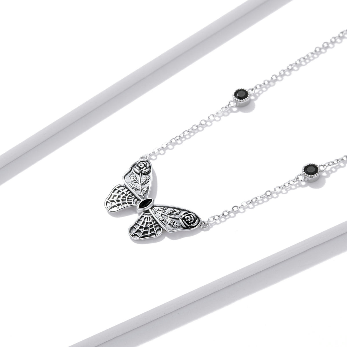 Collana "Farfalla Gotica" 🦋🌑