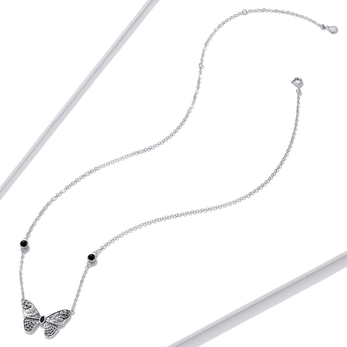 Collana "Farfalla Gotica" 🦋🌑