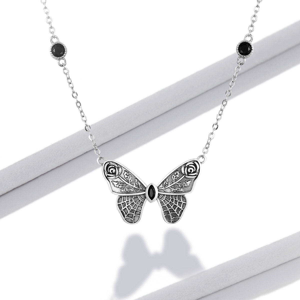 Collana "Farfalla Gotica" 🦋🌑