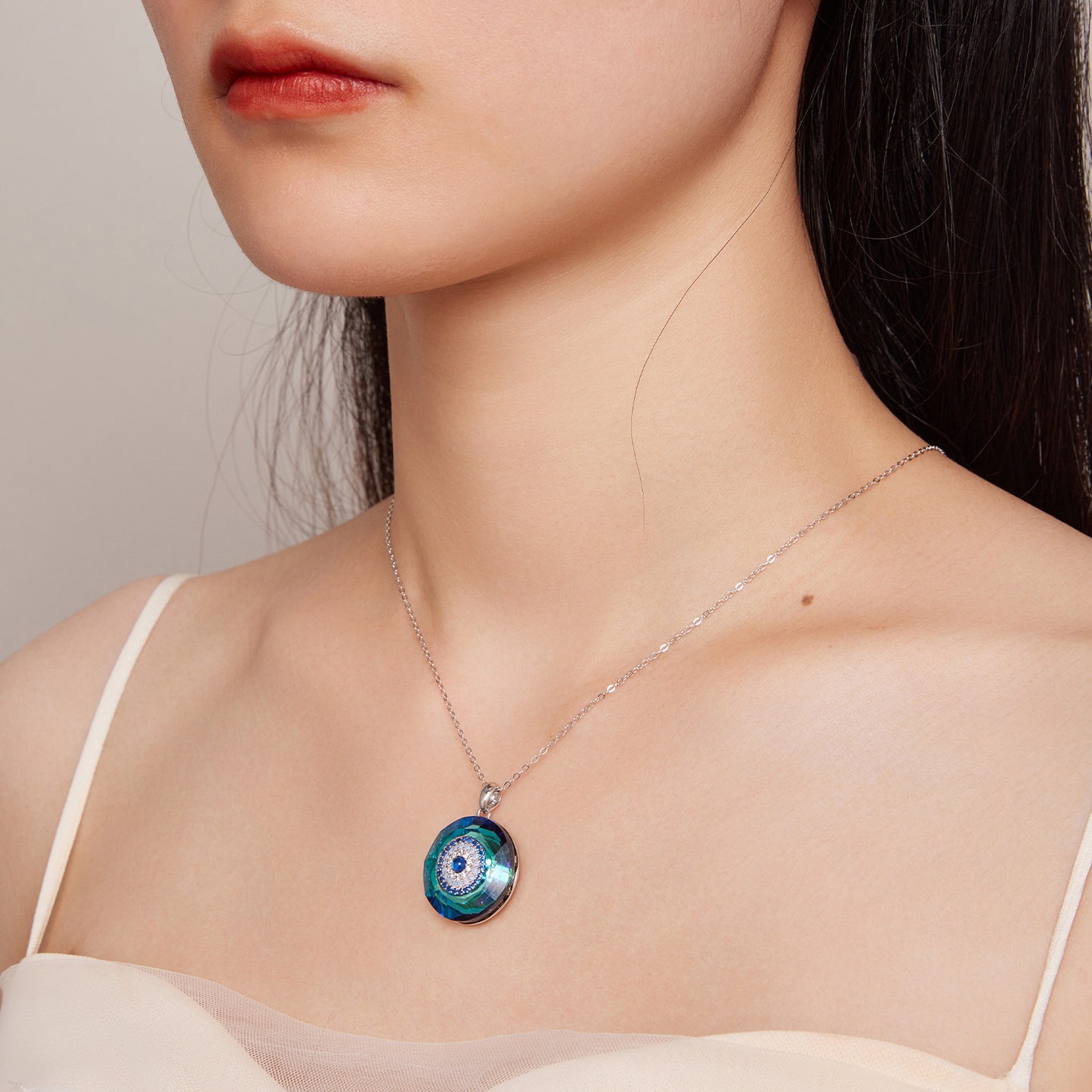 Collana "Sguardo Cristallino" 🧿
